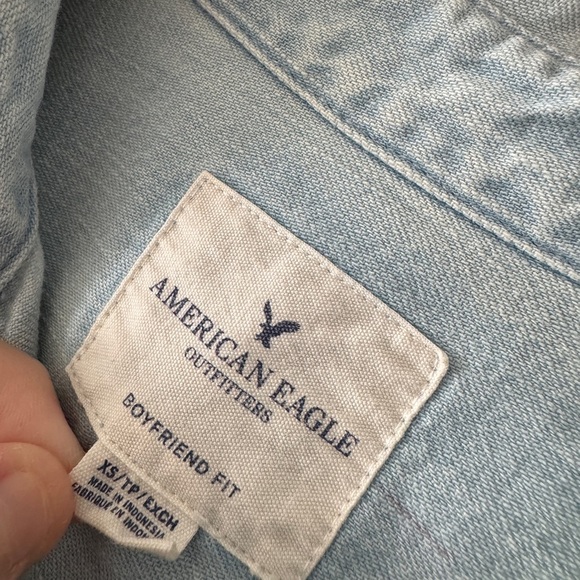 American Eagle Light Wash Denim Button Down Boyfriend Fit Long Sleeve Top - Picture 4 of 5